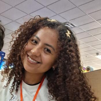 Babysitter in Montebello: María