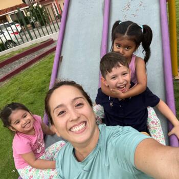 Babysitting job in Guayaquil: babysitting job Andrea