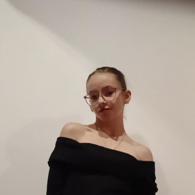 Babysitter in Périgueux: Sarah