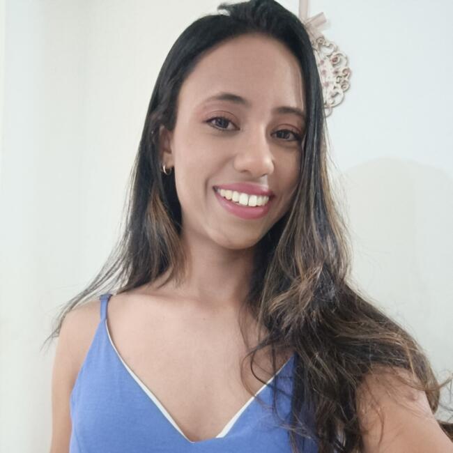 Babá em Valparaíso de Goiás: Fabiana