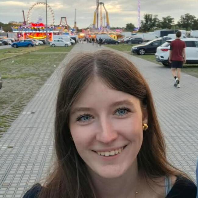 Baby-sitter à Armentières: Enola