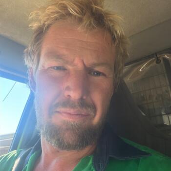 Babysitting job in Tamworth: babysitting job David