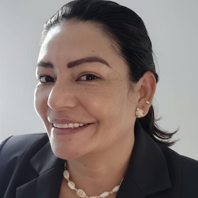 Educatore a Ginevra: Claudia milena