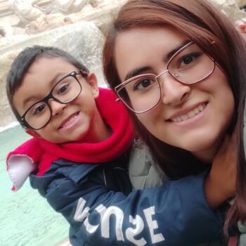 Canguro en Zaragoza: Mónica Viviana