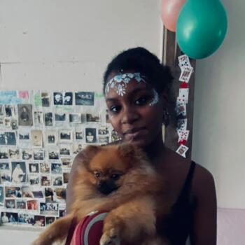 Babysitter in Croissy-sur-Seine: Kelya