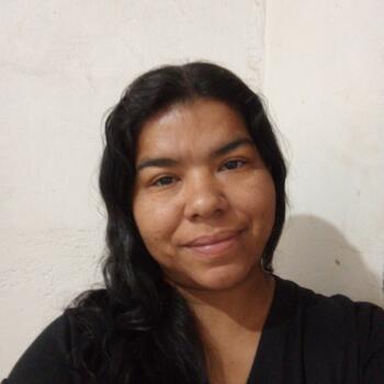 Babysitter Brasília: Marcela