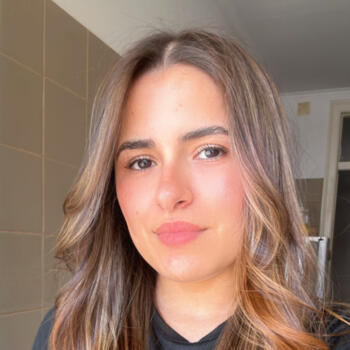 Babysitter em São Domingos de Rana: Maria