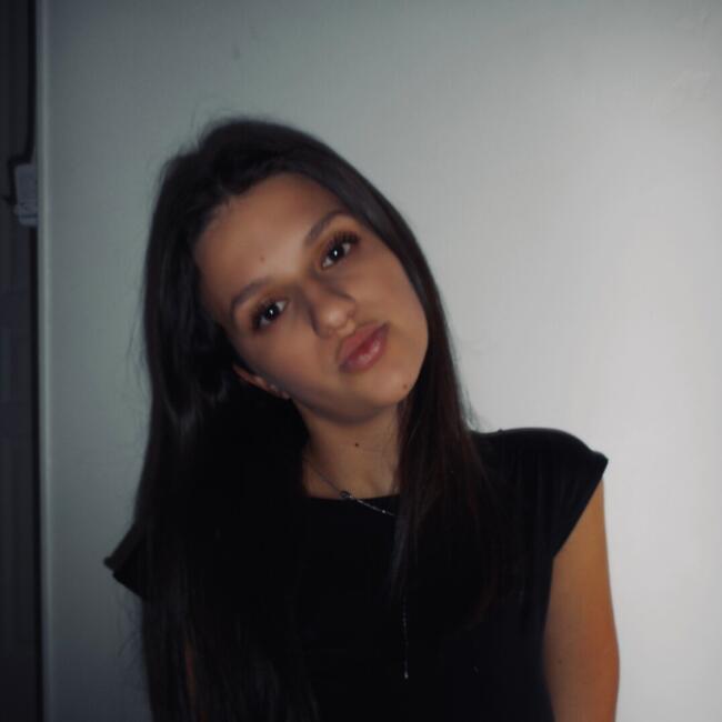 Babysitter in Saint-Chamond: Clara