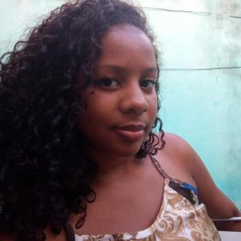Babá em Salvador: Jessica Thais