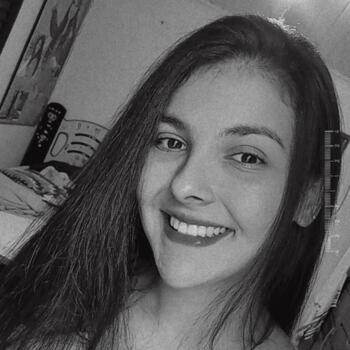 Babá em Uberlândia: Isadora