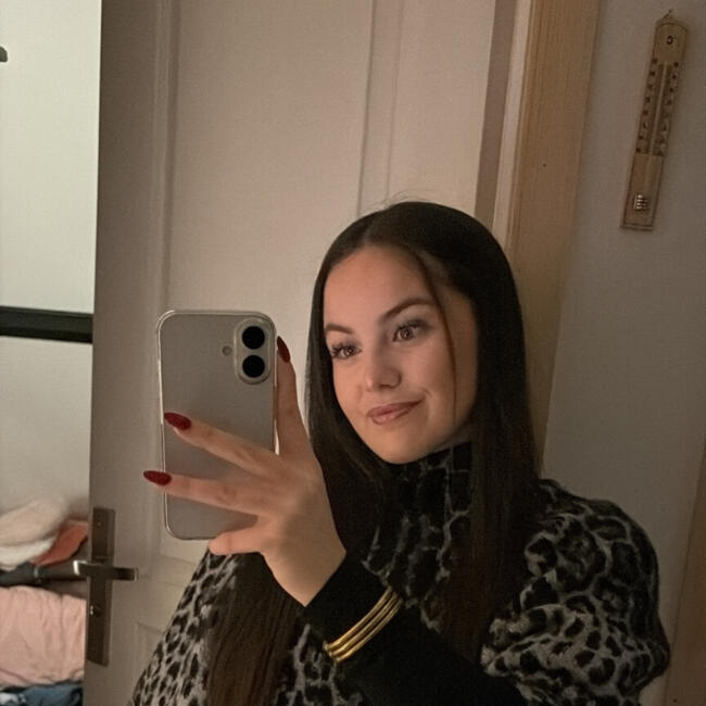 Babysitter in Yzeure: Aëlle