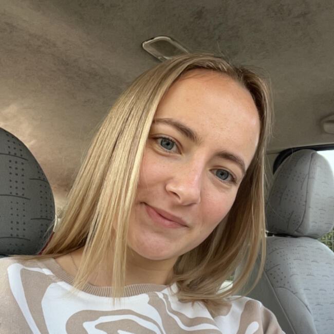 Babysitter in Edegem: Julia