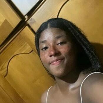 Babysitter Nova Friburgo: Evelyn