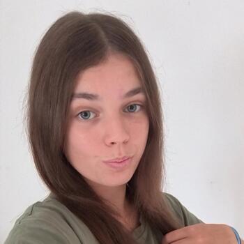 Babysitter in Châteaubriant: Axelle