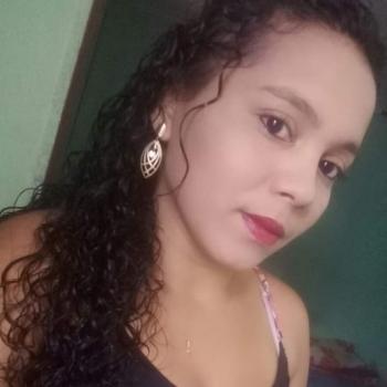Babá Goiânia: Valdiane