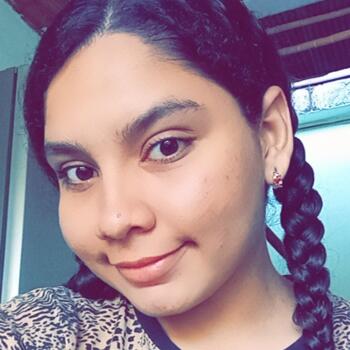 Babysitter in Cartago: Leidy