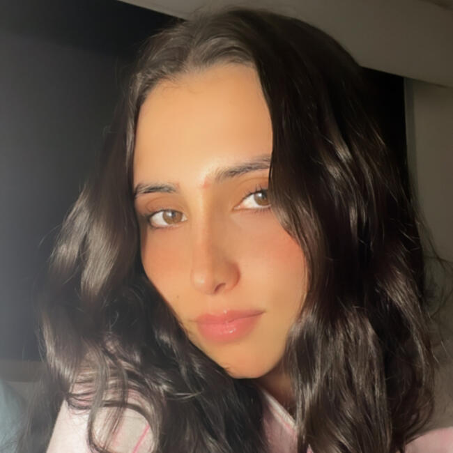 Babysitter in Providencia: Aisha Adad