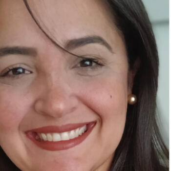 Babysitter in Palmetto Bay: Thais Alejandra