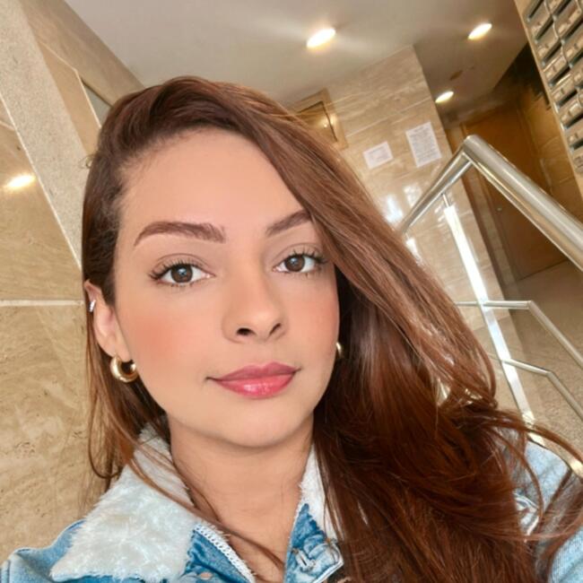 Babysitter in Roxos: Kauany