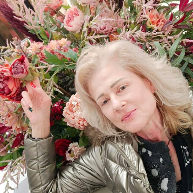 Bébiszitter Baj területén: Rita