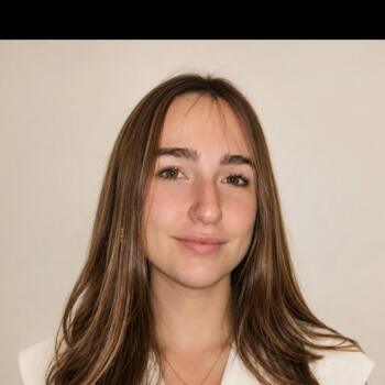 Babysitter in Talence: Anne-Charlotte