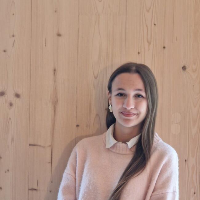Babysitter in Liège: Kenza
