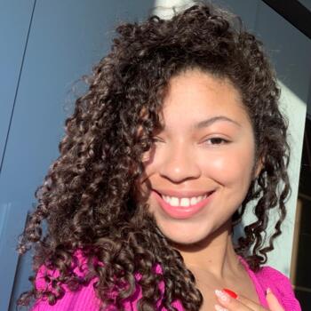 Babysitter Dias dávila: Camila