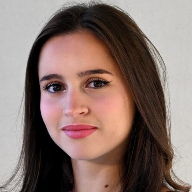 Babysitter in Toulouse: Ness