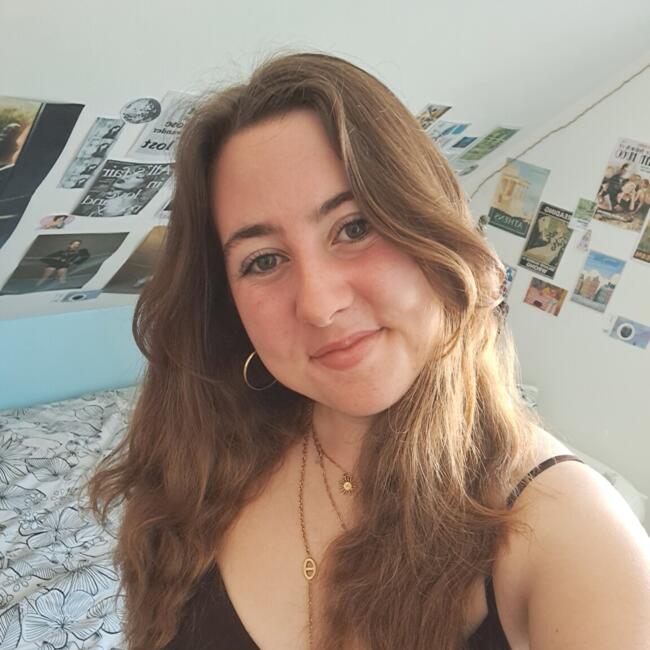 Babysitter in Reims: Athénaïs