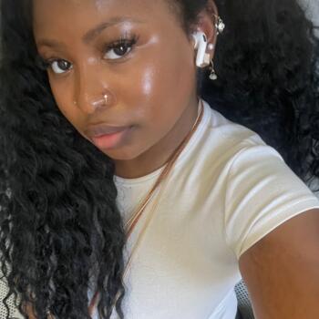 Niñera en Orly: Shady York