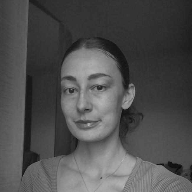 Babysitter in Paris: Juliette