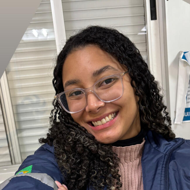 Babysitter in Gravataí: Victória