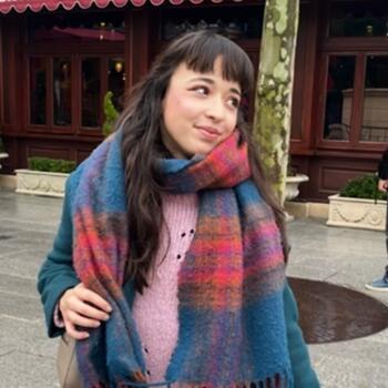Babysitter in Levallois-Perret: Alexandra