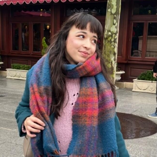 Babysitter in Levallois-Perret: Alexandra