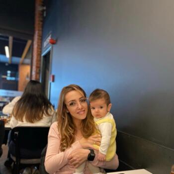 İstanbul bölgesinde bebek bakıcılığı işi: Burcu