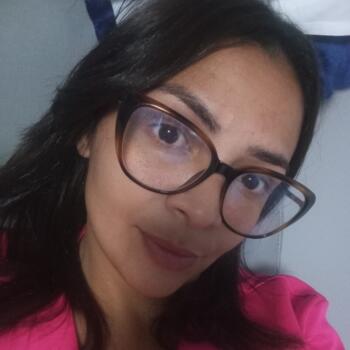 Babysitter Brasília: Thaynara