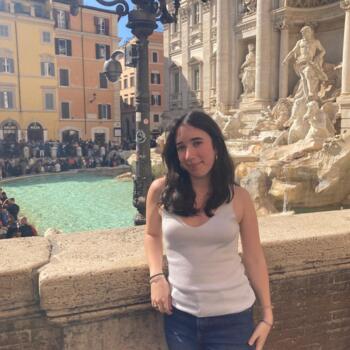 Babysitter in Tournefeuille: Anya