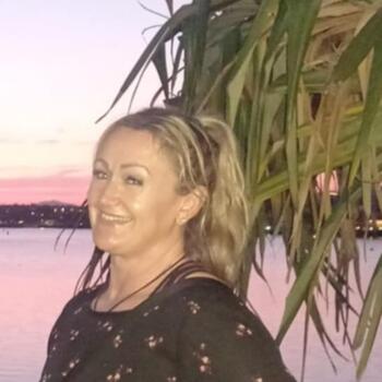 Babysitter in Nelson: Karen