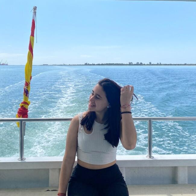 Canguro en Granada: Ana Martinez Quero