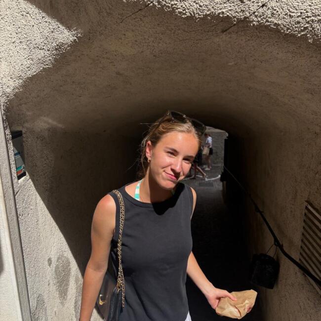 Babysitter in Roosdaal: Emma