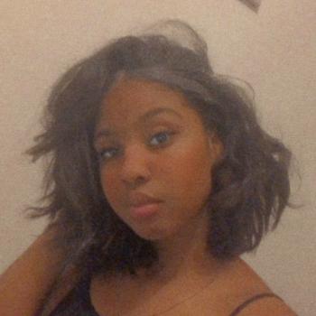 Babysitter in Levallois-Perret: Myriam