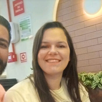 Babysitter in Itajaí: Magale Suélen