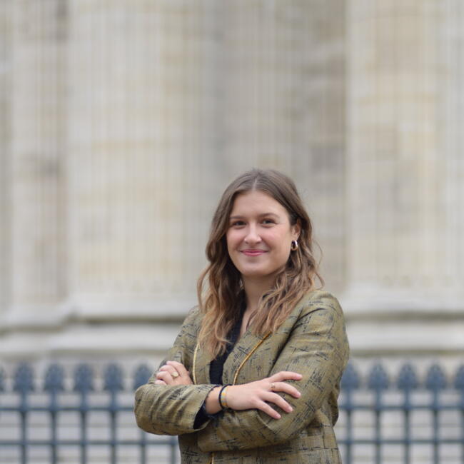 Baby-sitter in Plan-les-Ouates: Anaïs
