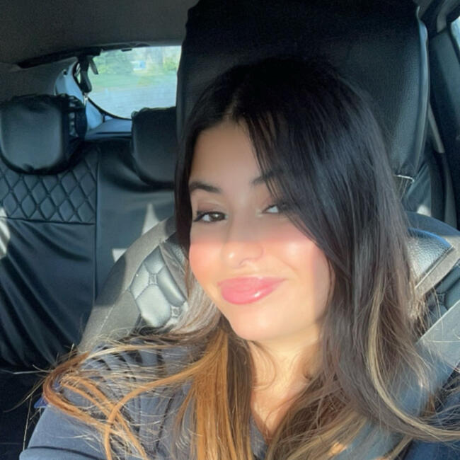 Baby-sitter in Anjou: Maya