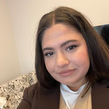 Babysitter Neu-Ulm: Adela