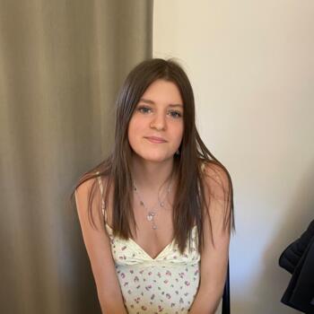 Babysitter in Le Havre: Lenna