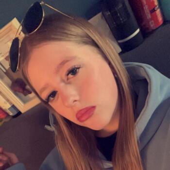 Babysitter in Kinrooi: Kayli