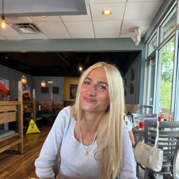 Babysitter in Indianapolis: Teighler