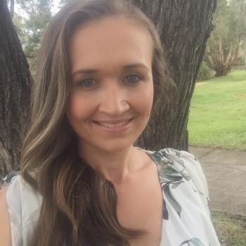 Babysitter in Gold Coast: Evadne