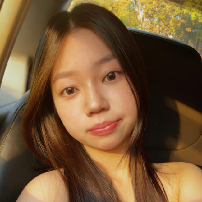Babysitter in Singapore Island: Chloe